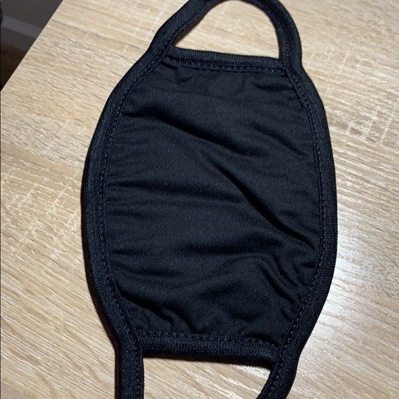 Black mask